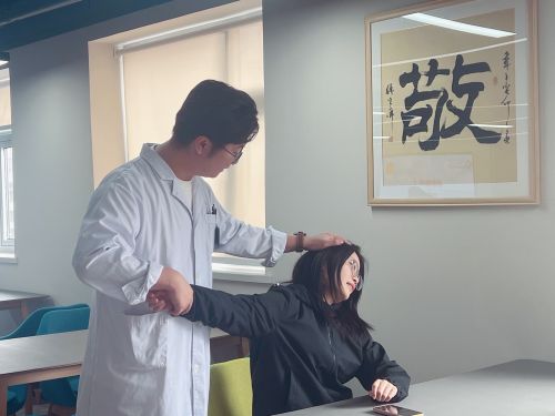 C:\Users\Administrator\Desktop\新建文件夹\8.jpg C:\Users\Administrator\Desktop\新建文件夹\8.jpg