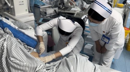 预约挂号新体验：专科门诊部如何高效管理患者流量？