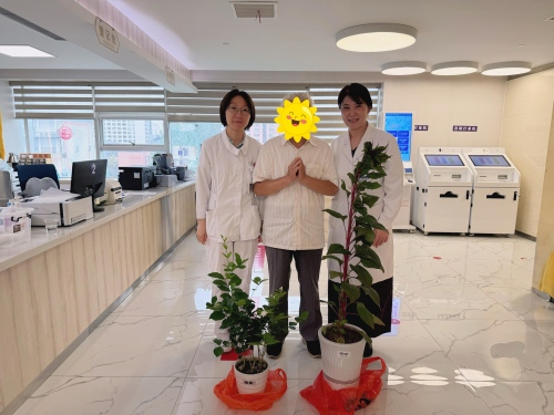 照片1(1).jpg 照片1(1).jpg